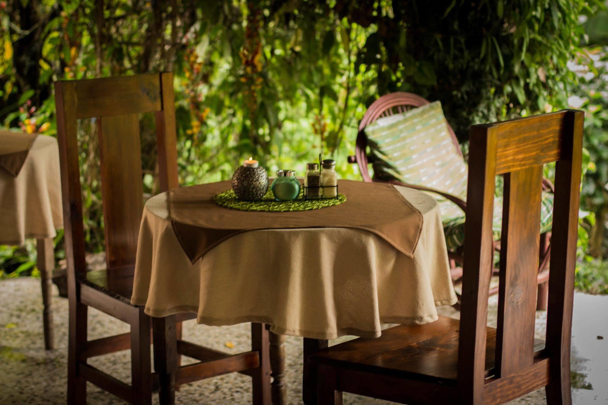 Hotel Y Restaurante La Casa Rosa Santa Cruz La Laguna Esterno foto