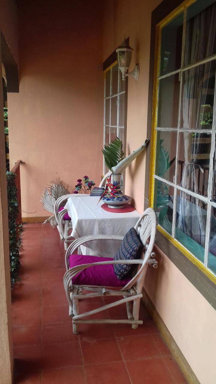 Hotel Y Restaurante La Casa Rosa Santa Cruz La Laguna Esterno foto