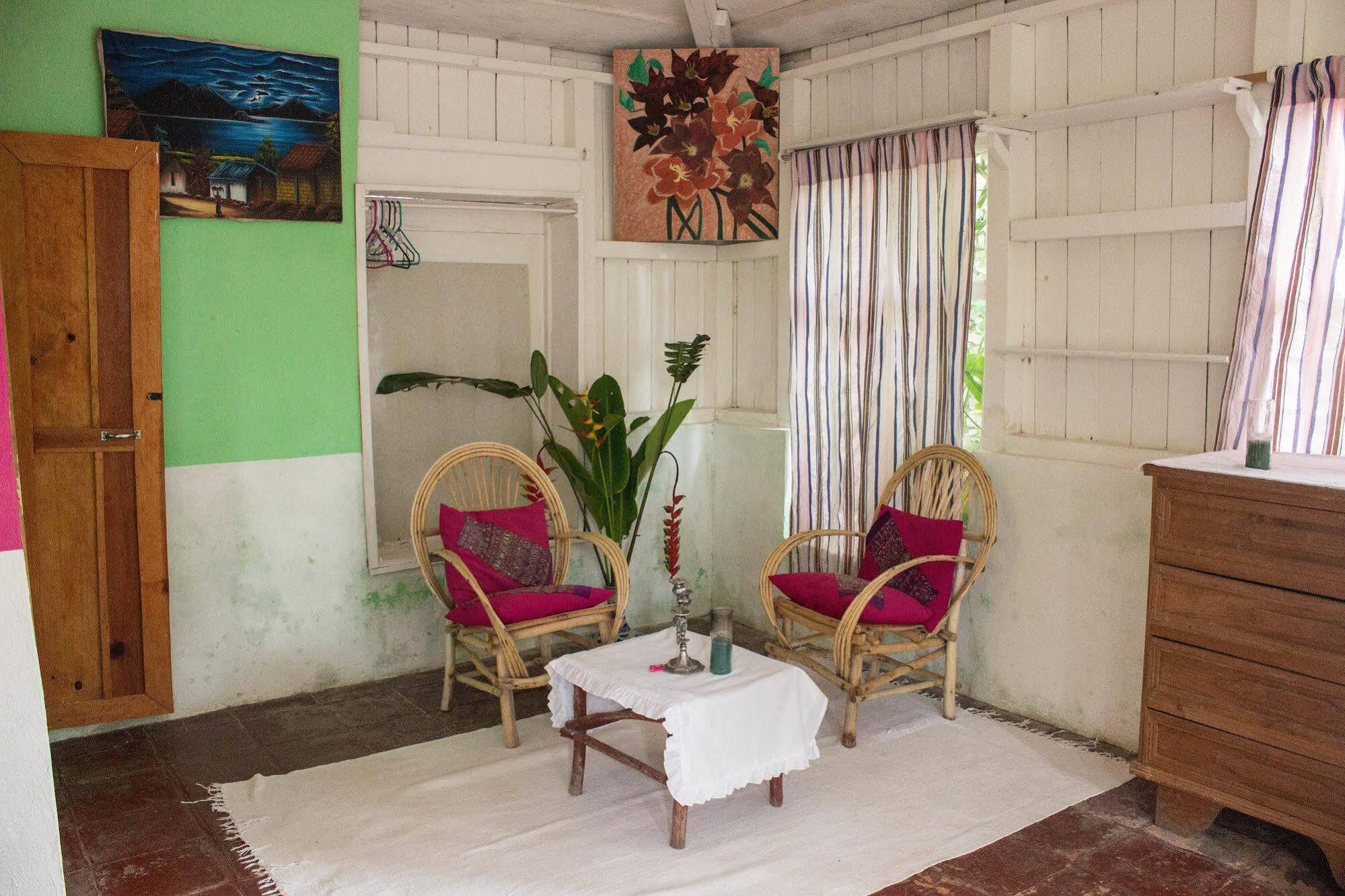Hotel Y Restaurante La Casa Rosa Santa Cruz La Laguna Esterno foto